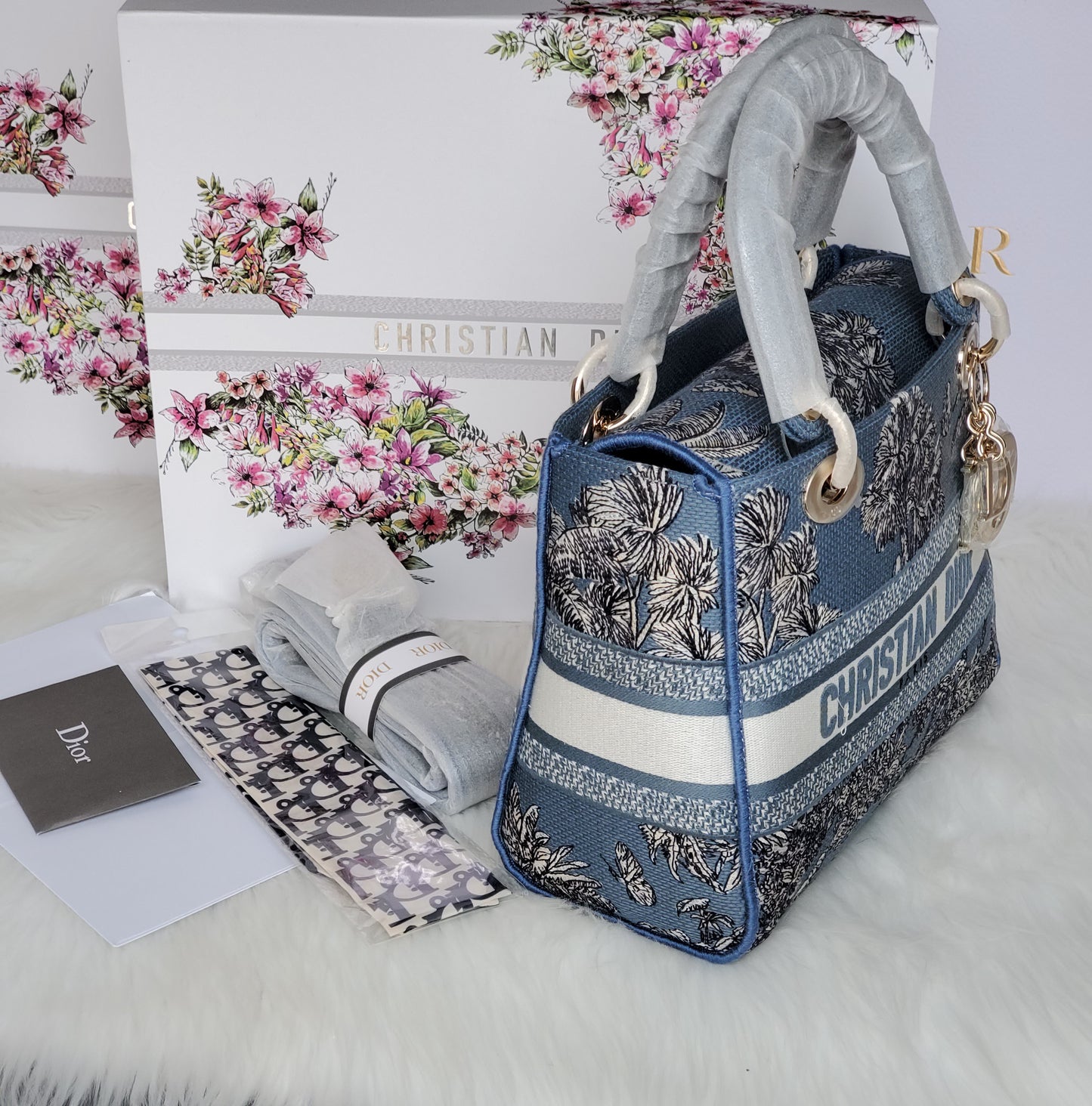 Arma Bloom Tote